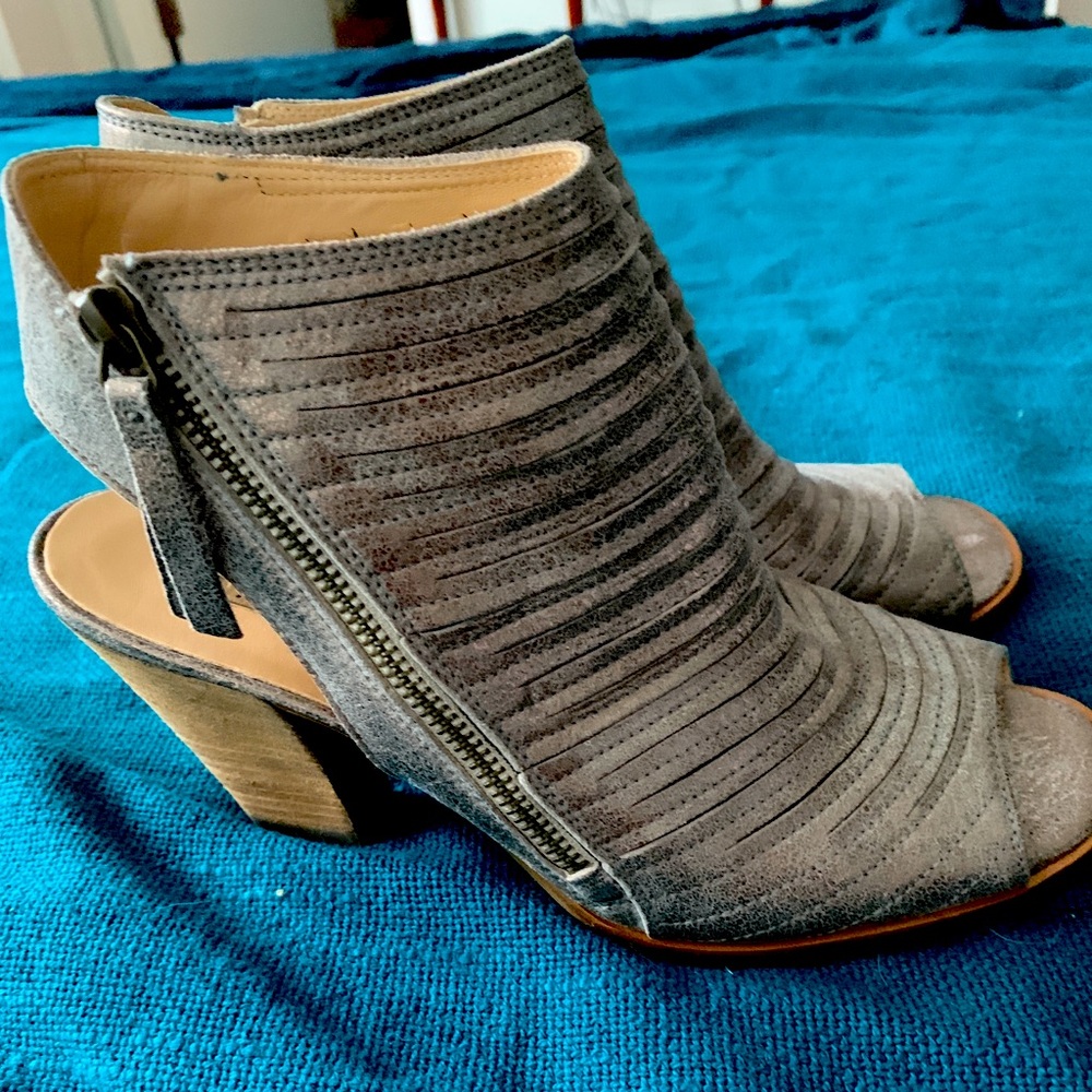 Paul Green Puter colored heeled/ sandals
